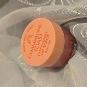 Bath & Body Works Champagne Toast Lip Scrub